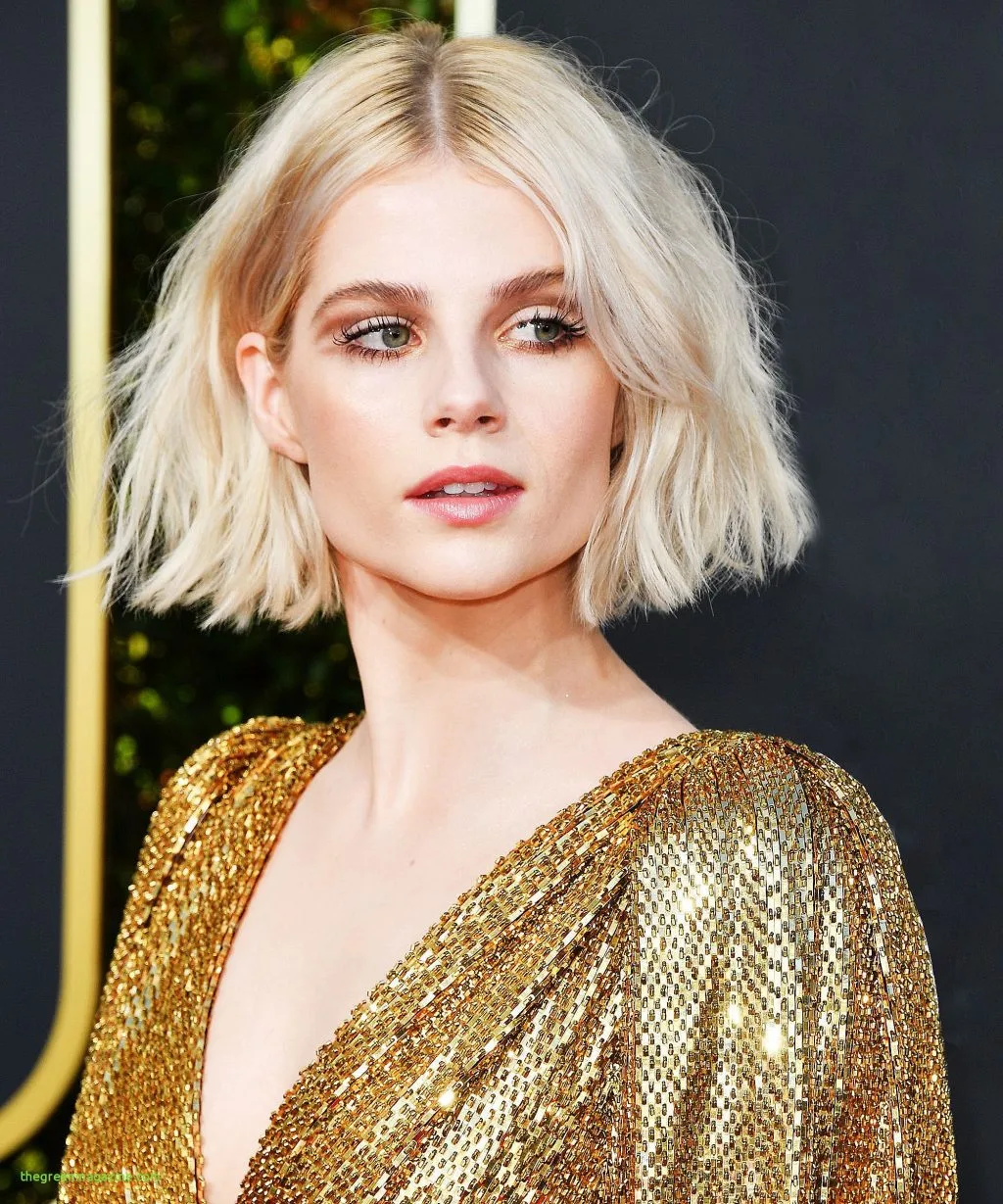 những kiểu tóc cho nàng tóc mỏng Những cô nàng tóc mỏng có thể học cách để kiểu tóc Blunt bob như Lucy Boynton ngay hôm nay. Ảnh: okchicas.
