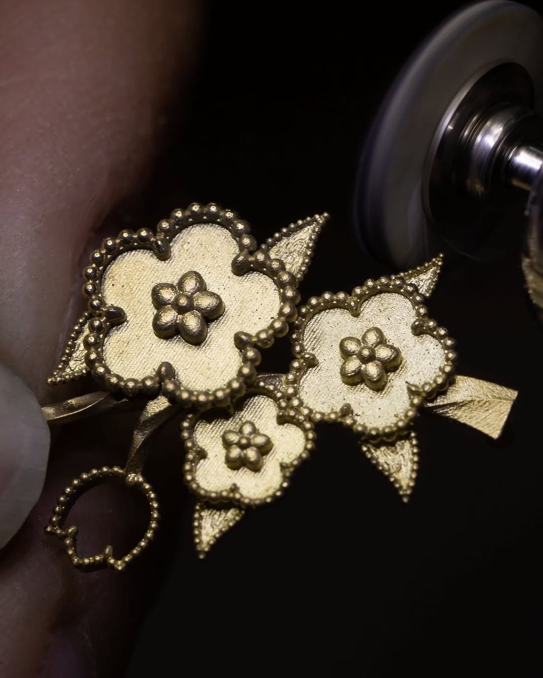 Lấy cảm hứng từ khoảnh khắc thiên nhiên thức giấc, đồng hồ Lady Lucky Spring Butterfly là một diễn giải thi vị về mùa Xuân.