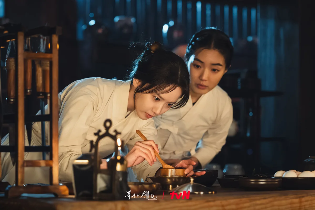 elle-review-phim-ngu-tru-cua-bao-chua-bon-appetit-your-majesty-202500022