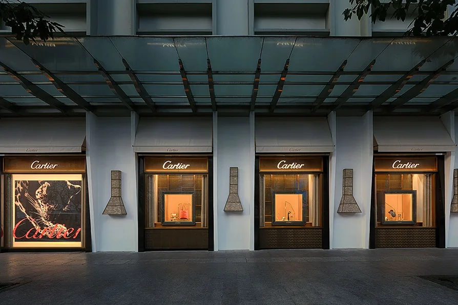 toàn cảnh cửa hàng Cartier toàn cảnh cửa hàng Cartier