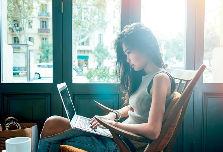 ELLE lắng nghe bạn: Khôn khéo tài chính trong công việc và tình cảm? ELLE lắng nghe bạn: Khôn khéo tài chính trong công việc và tình cảm?