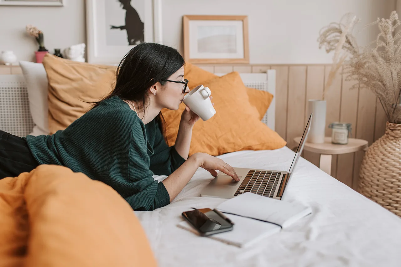 tìm công việc qua mạng xã hội