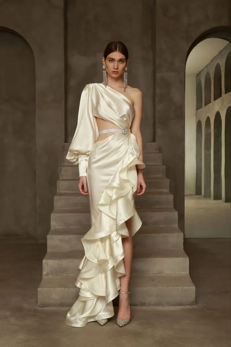 Váy satin lệch vai bèo nhún
