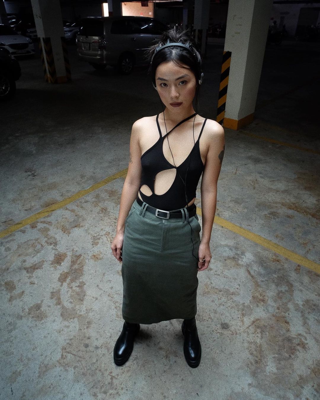 thiết kế bodysuit cut-out