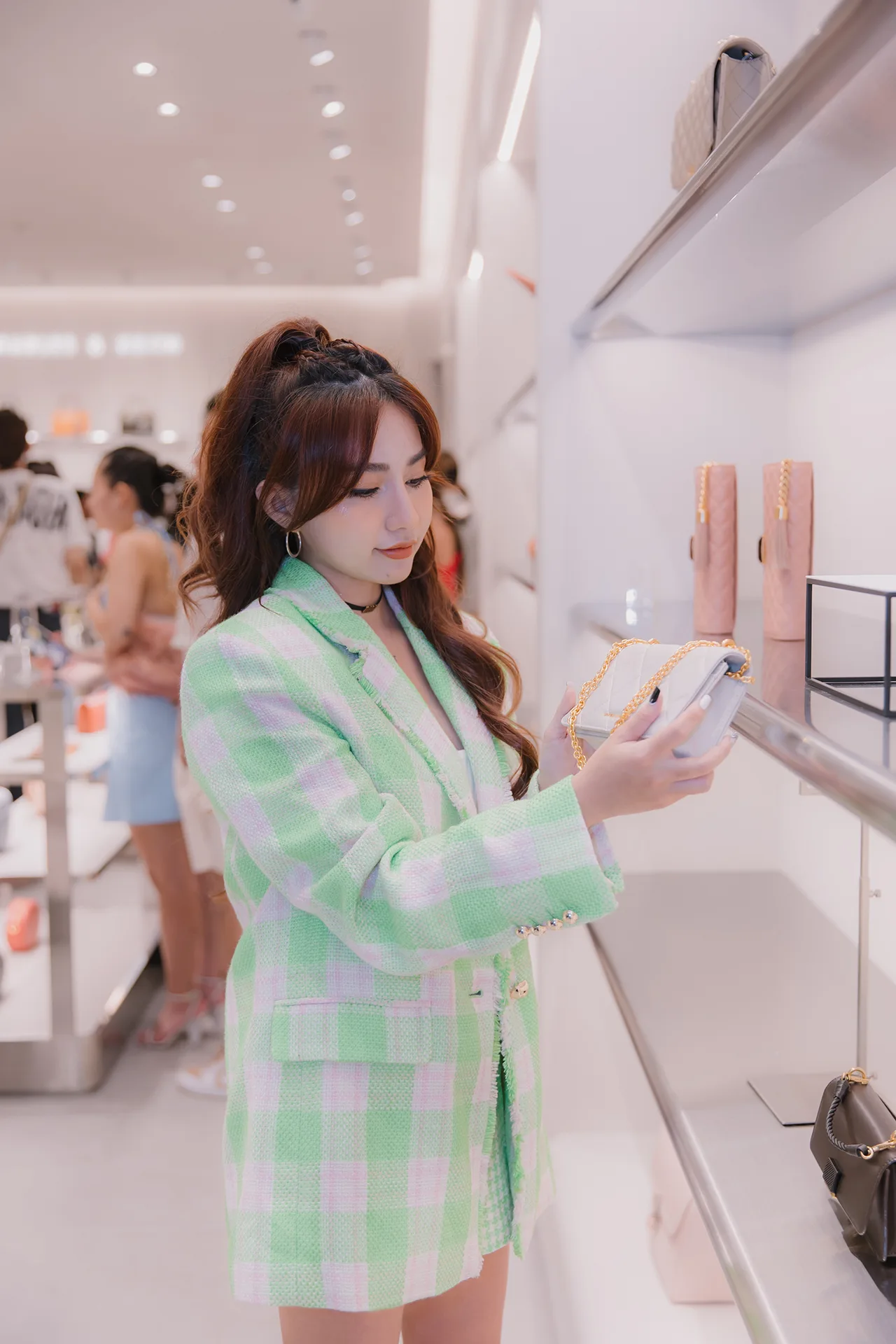 khai trương cửa hàng CHARLES & KEITH ở AEON Mall