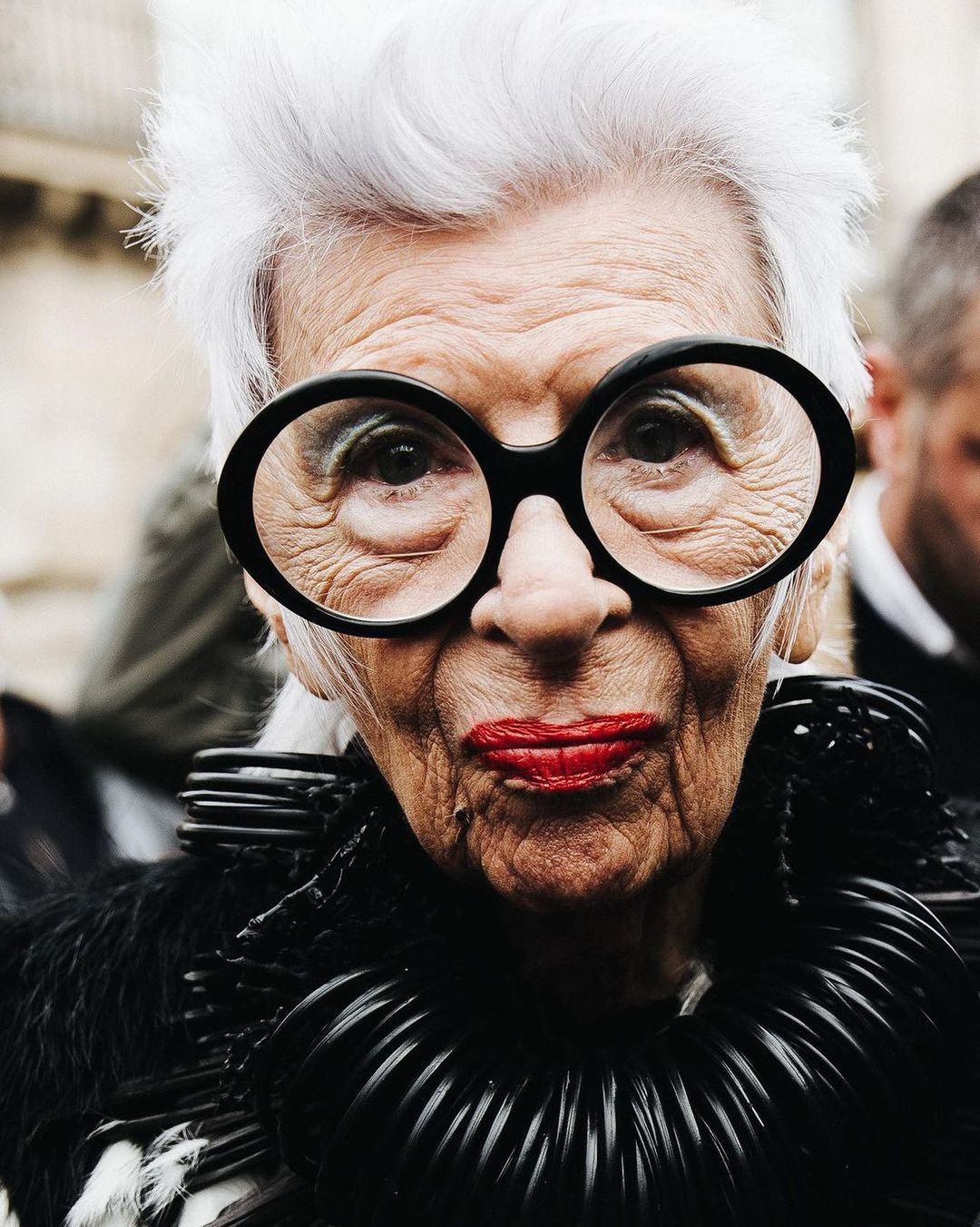 Mắt kính của nhà thiết kế Iris Apfel