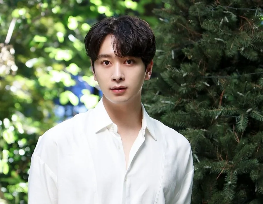 sao Hàn Quốc lên chức bố mẹ chansung 2pm