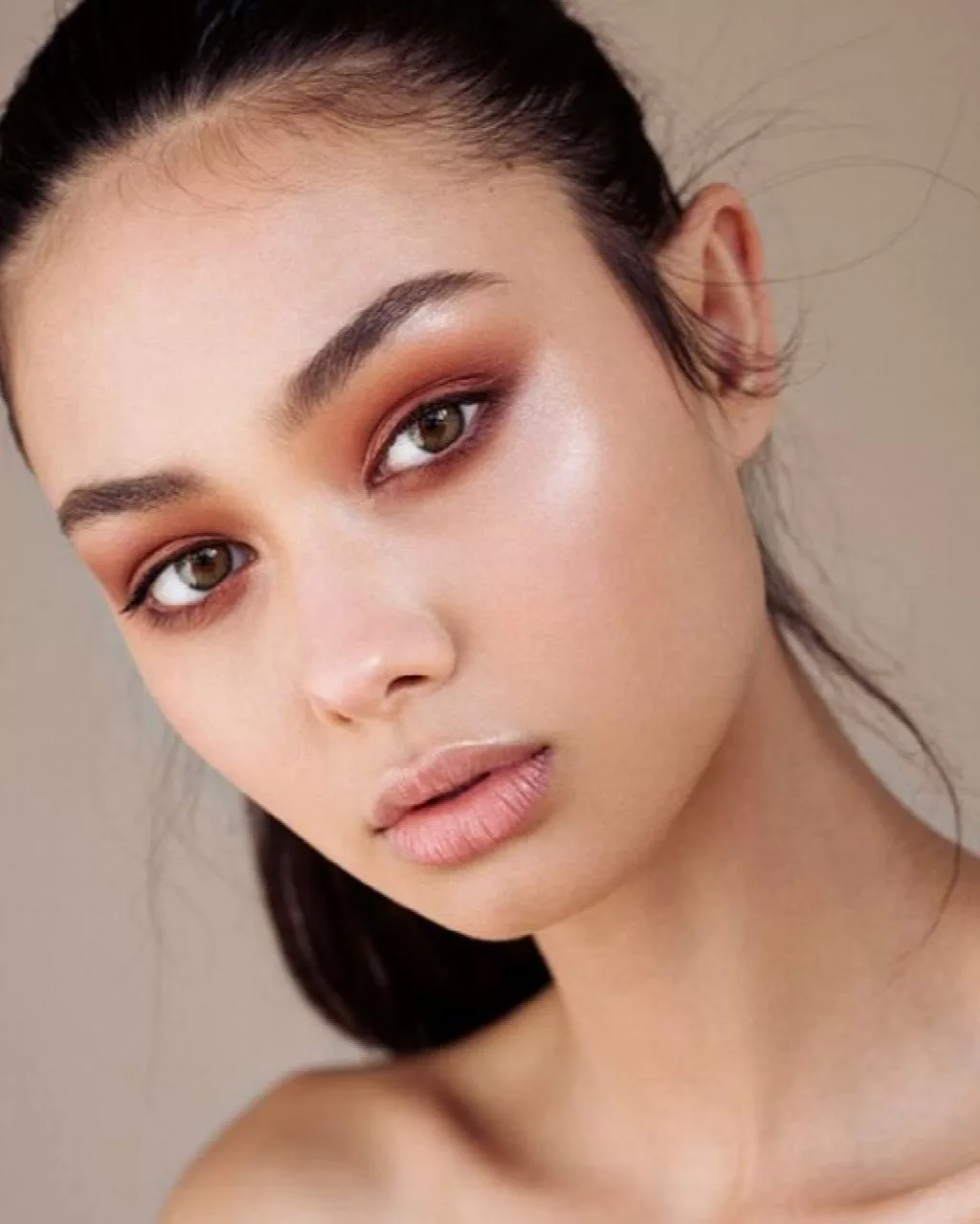 trang điểm mắt đỏ 16 trang điểm mắt đỏ 16
