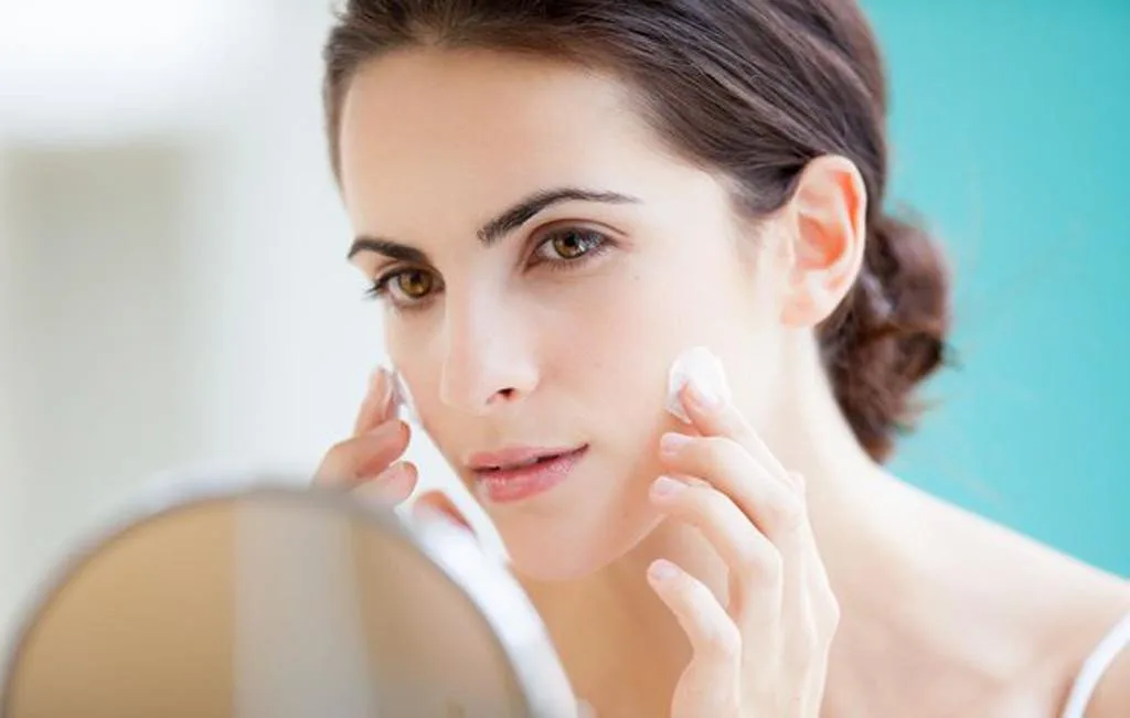 cách chăm sóc da mặt Natural Dermatology