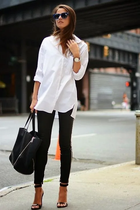 Áo sơ mi trắng kết hợp với quần jeans