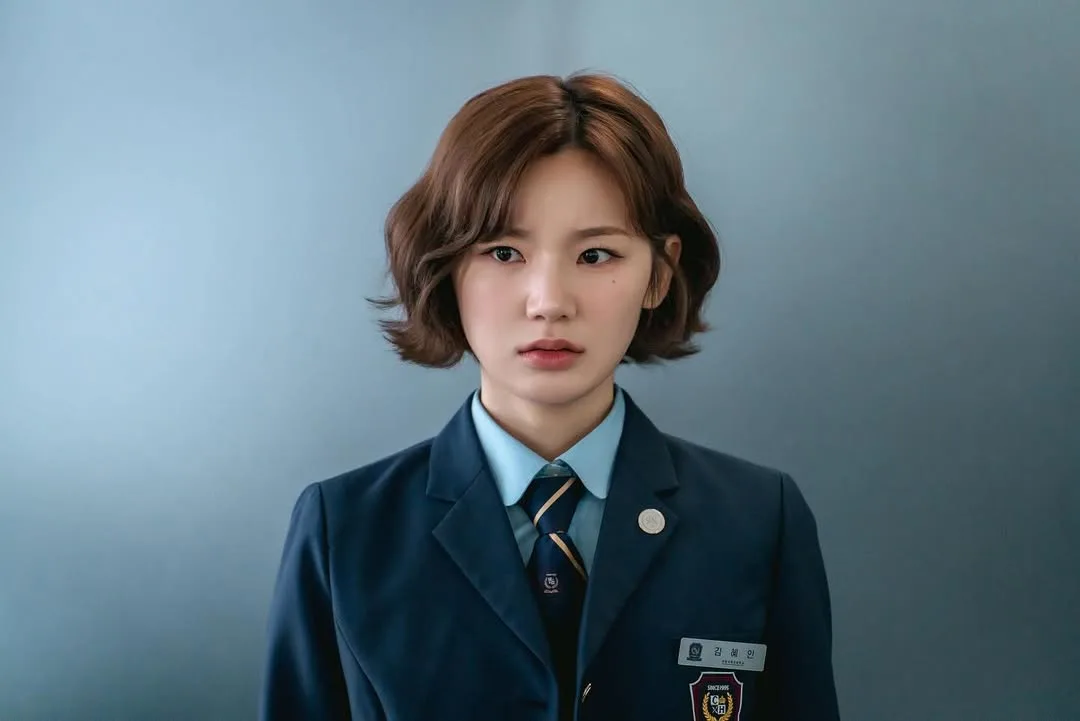 Lee Eun Saem vào vai Kim Hye In.