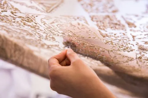 Elie Saab cùng giấc mơ tôn vinh người phụ nữ - ELLE VN