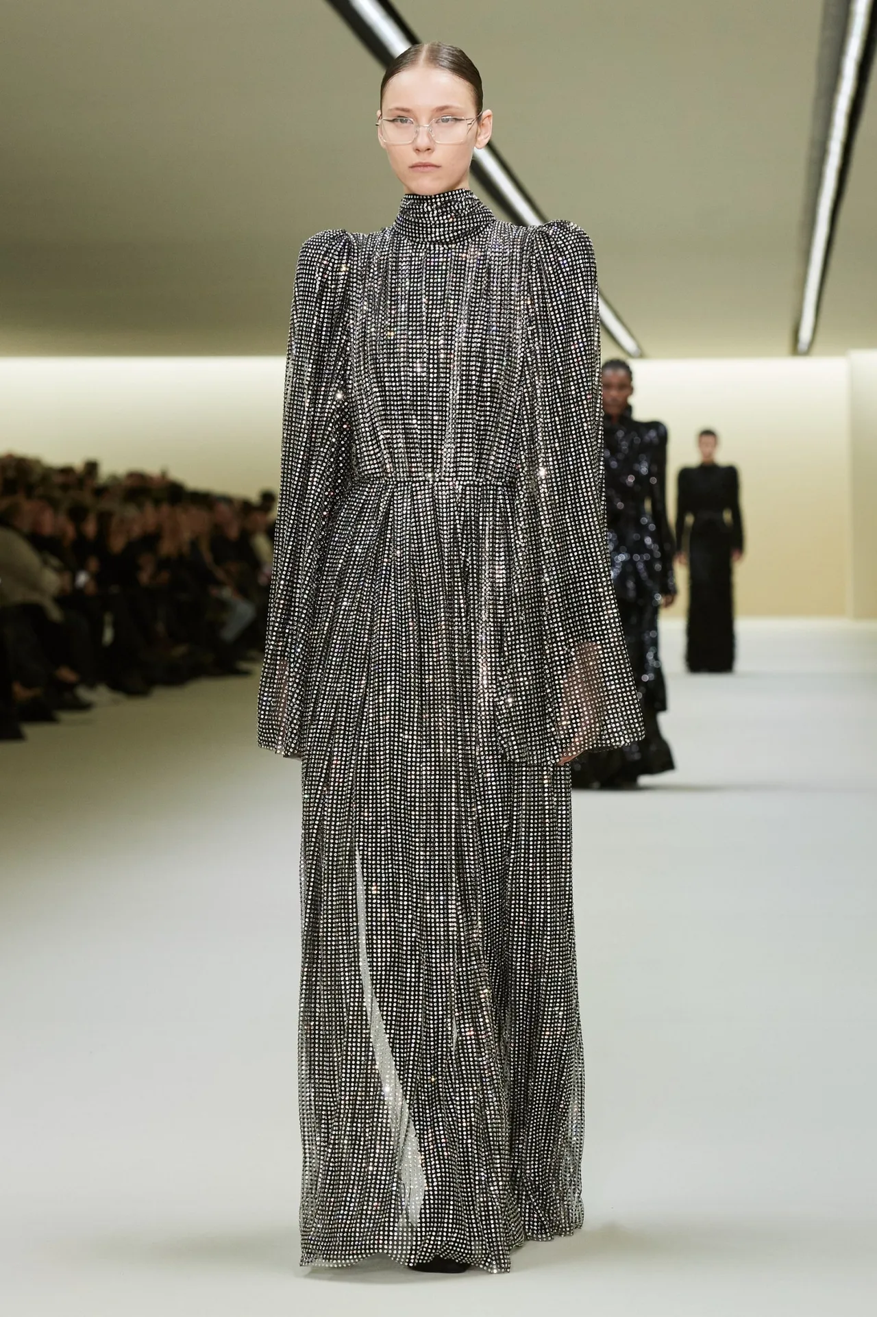00052-balenciaga-fall-2023-ready-to-wear-credit-gorunway