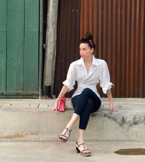 Các fashionista Việt mặc gì để nổi bật trong street style xuống phố tháng 2 Các fashionista Việt mặc gì để nổi bật trong street style xuống phố tháng 2