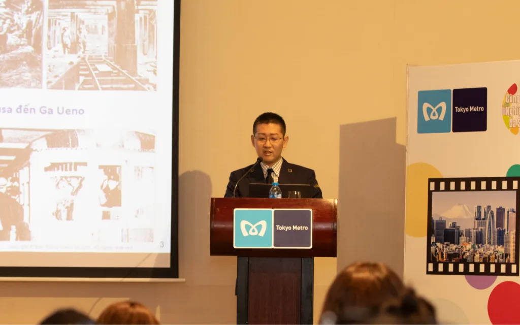 Ông Otsuki phát biểu