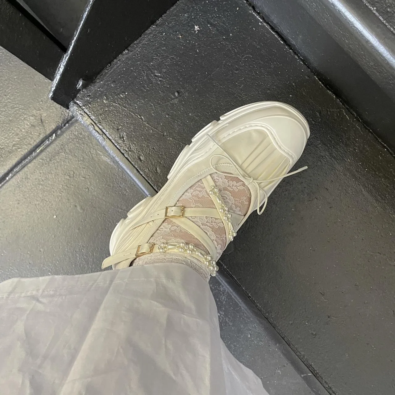 giày sneaker balletcore theo cung hoàng đạo