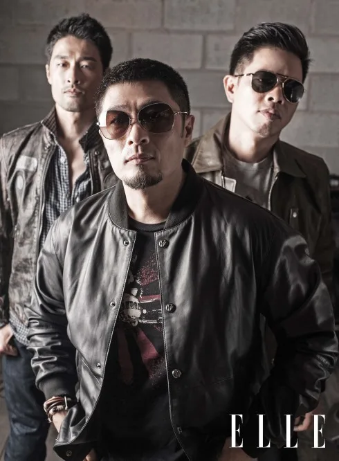 Johnny: Trang phục Diesel - Thái Hòa: Áo da Diesel, Áo thun Versace, Kính Aldo - Charlie: Áo da Versace Jeans, Phụ kiện Aldo