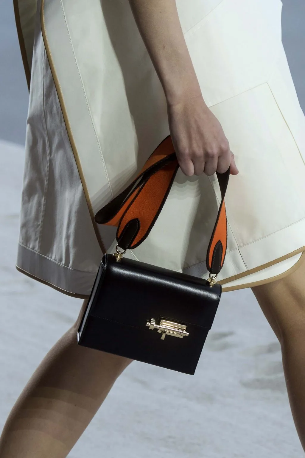 phụ kiện tuần lễ thời trang xuân - hè 2019 hermès 3