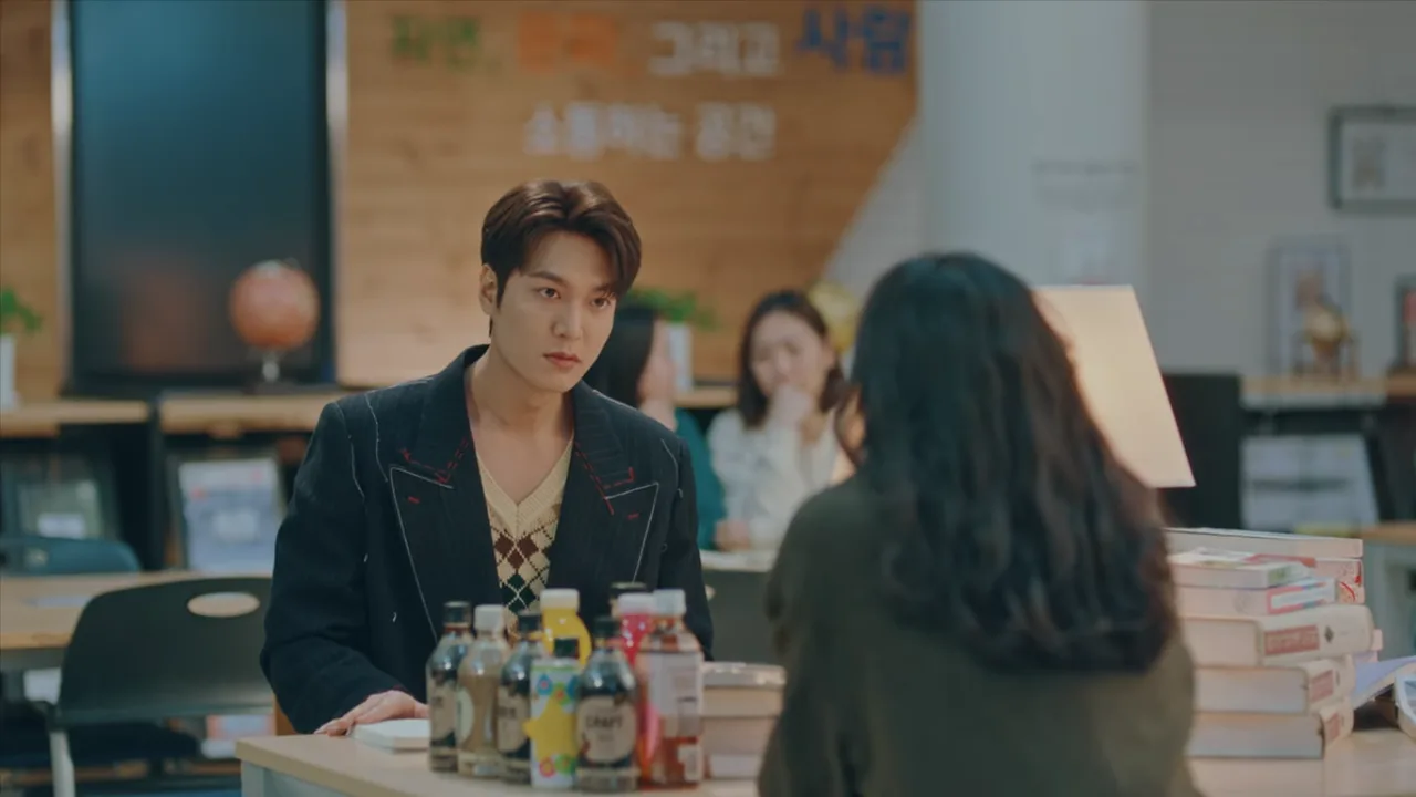 Lee Min Ho diện trang phục Gucci trong Quân Vương Bất Diệt