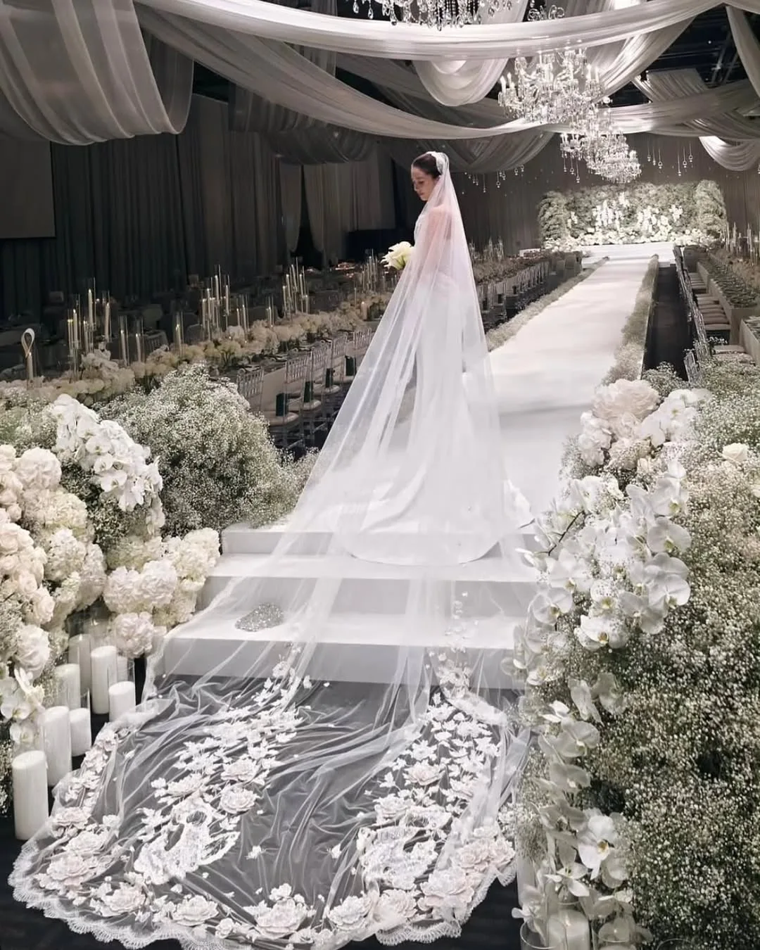 váy cưới cô dâu Irene Kim
