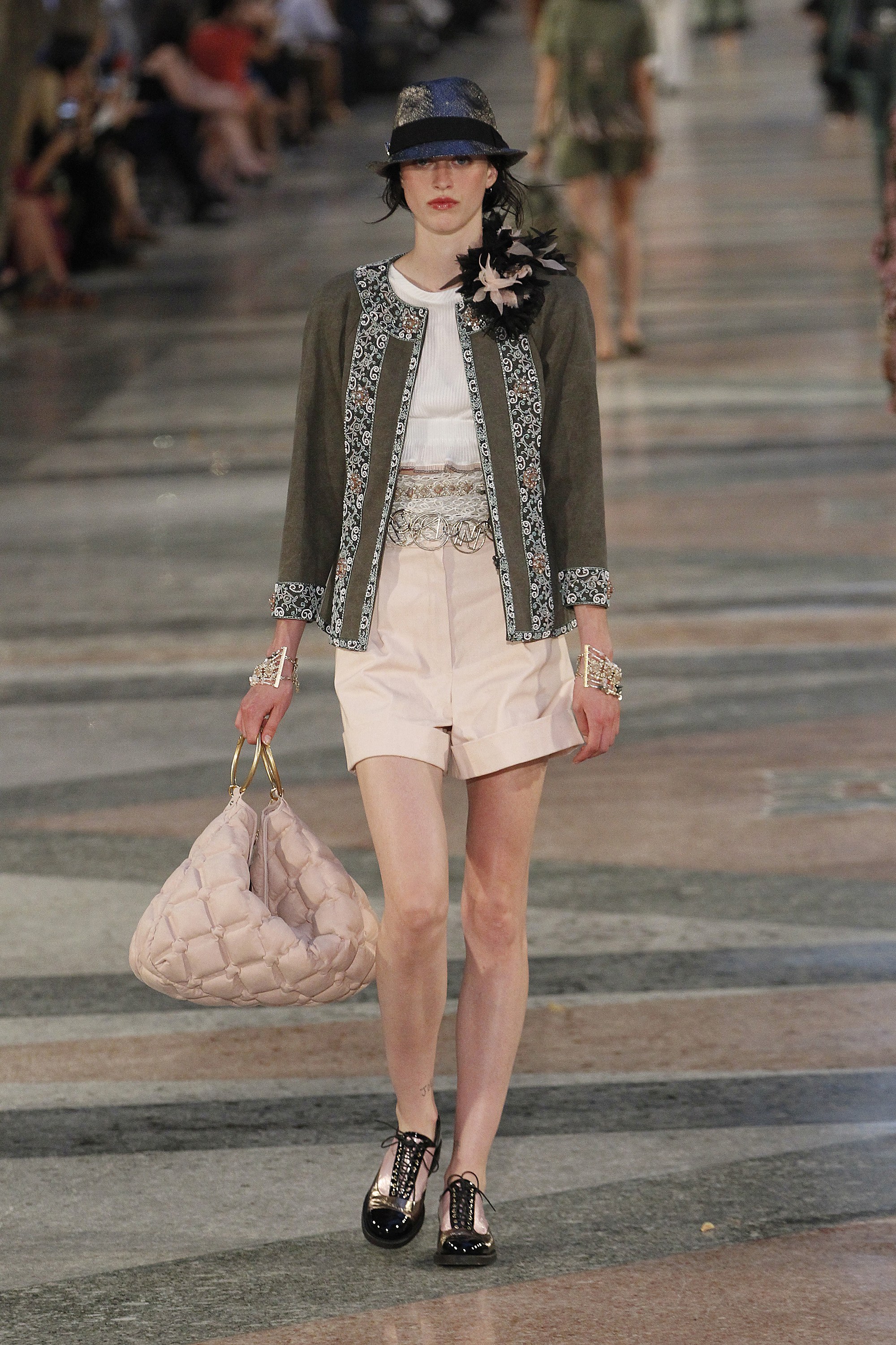BST Chanel Resort 2017 – ellevietnam 15