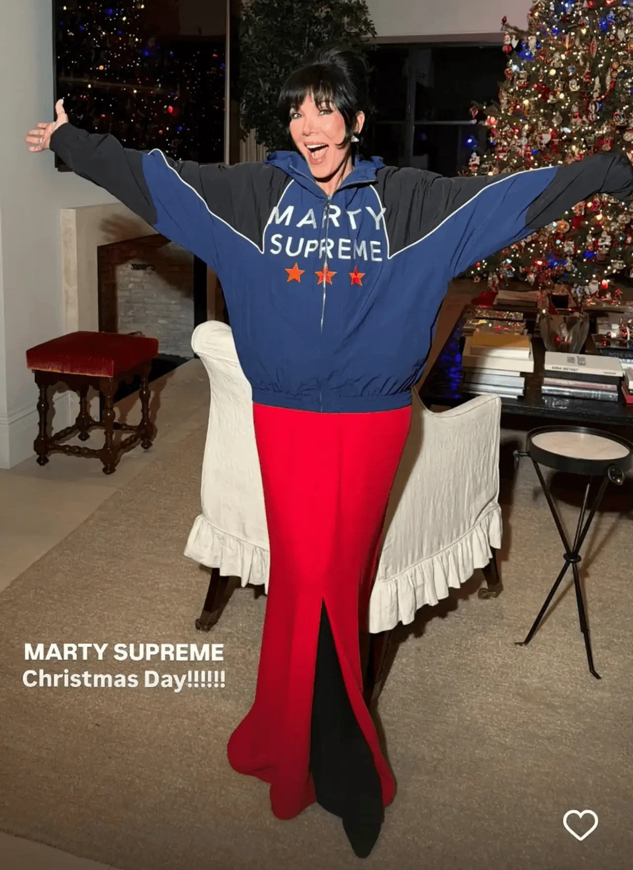 @krisjenner diện áo Marty Supreme
