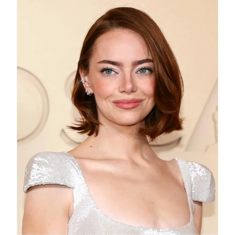Emma Stone tại thảm đỏ Oscar 2026