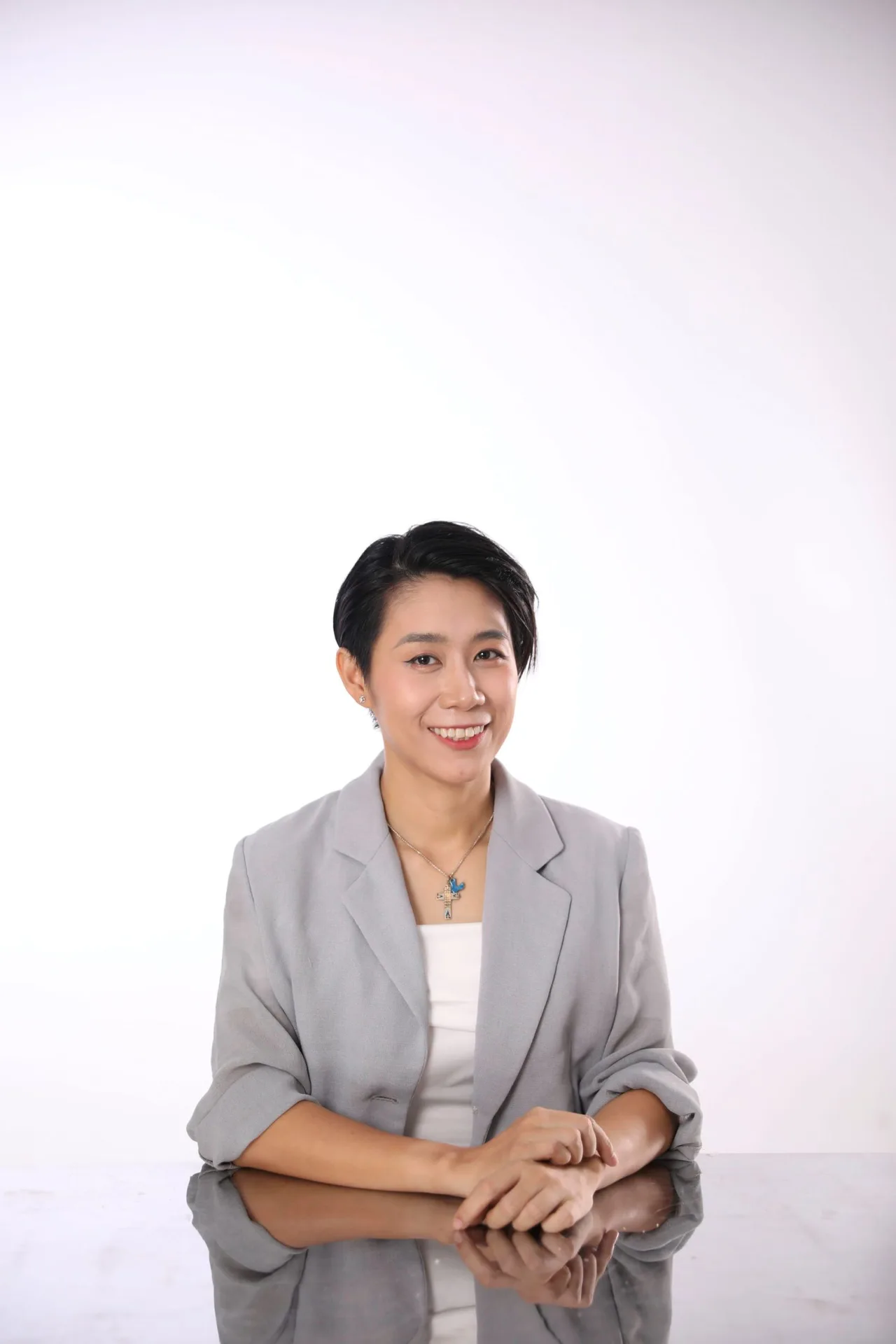 chị Hà Kim là người sáng lập Upgreen Việt Nam với mục tiêu tái chế rác thải nhựa thành các sản phẩm xanh, bền vững.