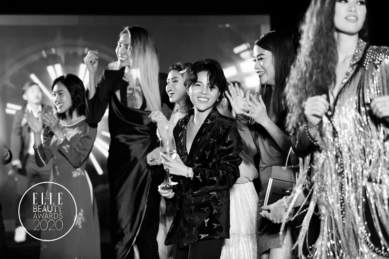 vũ cát tường trình diễn tại elle beauty awards 2