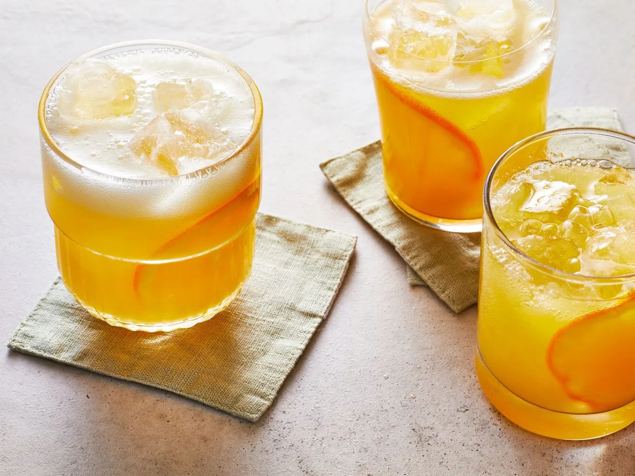 pha chế mocktail cam gừng