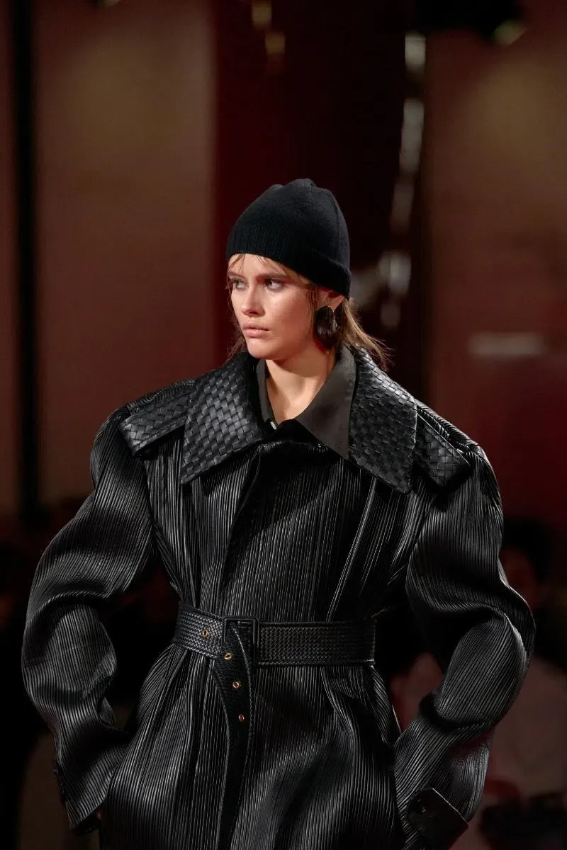 Áo khoác status coat chất liệu da