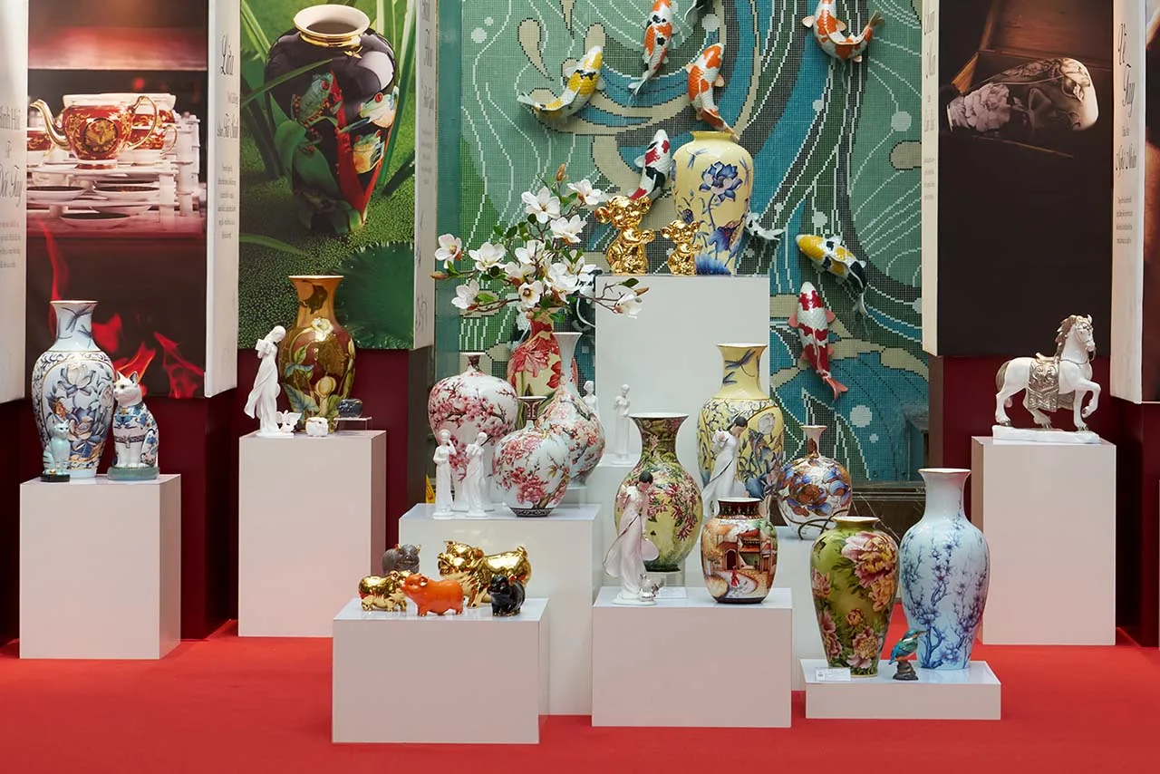 CHẠM SẮC TINH HOA