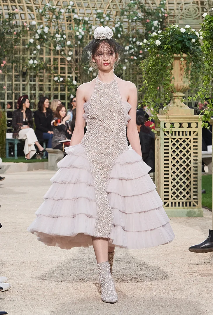 BST thời trang Chanel Xuân 2018 Couture: Mùa xuân của một triều đại mới BST thời trang Chanel Xuân 2018 Couture: Mùa xuân của một triều đại mới