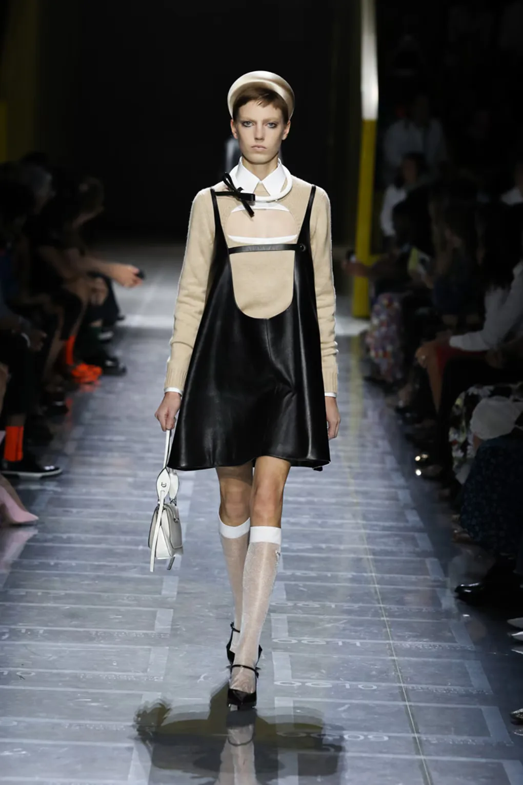 Đầm chữ A prada