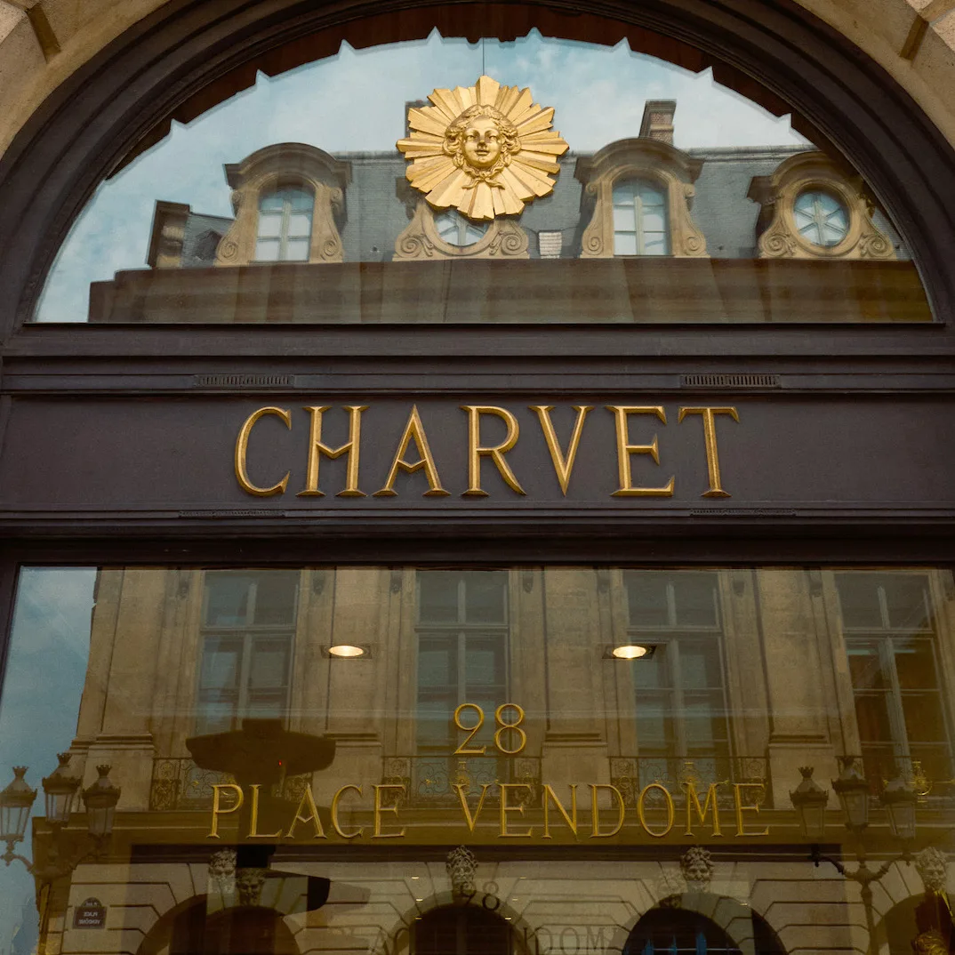 nhà may sơ mi biểu tượng của Pháp - Charvet