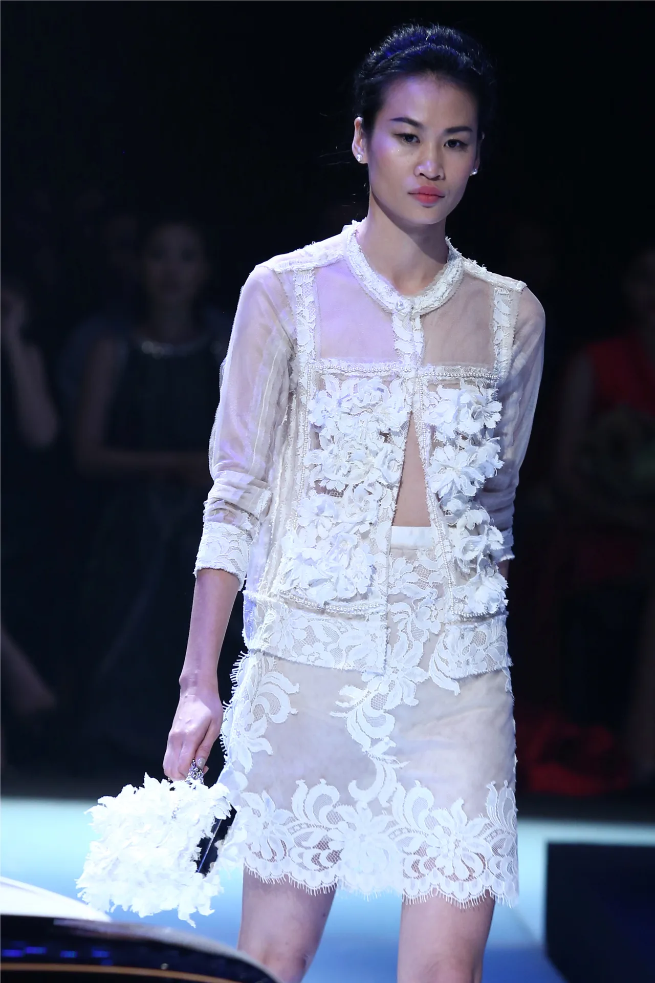 Lam Gia Khang ELLE Show 07
