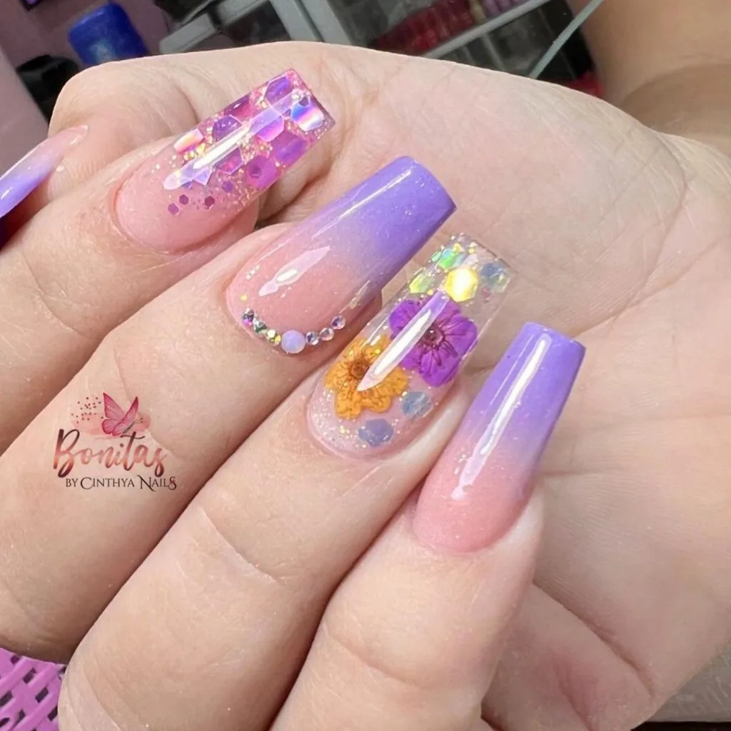 Những mẫu nail phối màu Very Peri Những mẫu nail phối màu Very Peri