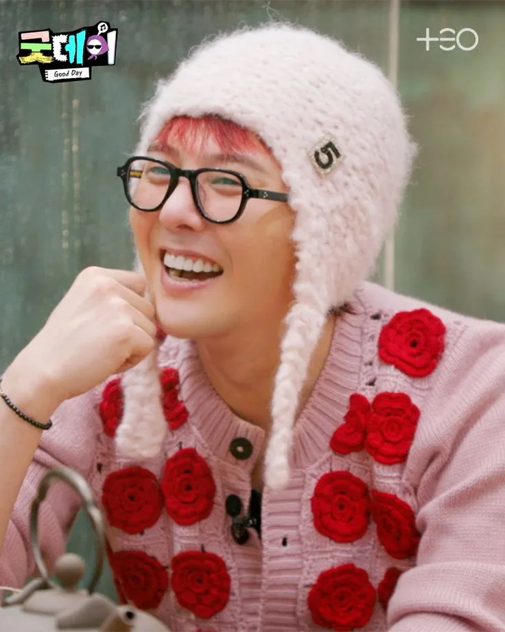 Bộ sưu tập mũ len che tai hồng G-Dragon