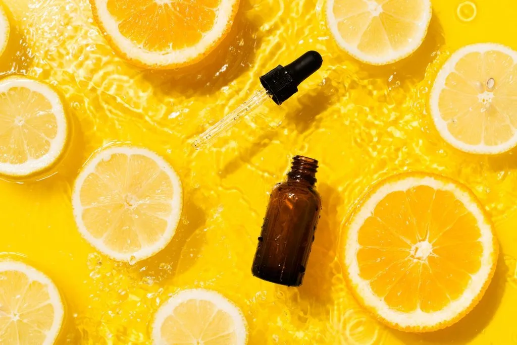Kết hợp thành phần chăm sóc da với SPF Kết hợp thành phần chăm sóc da với SPF