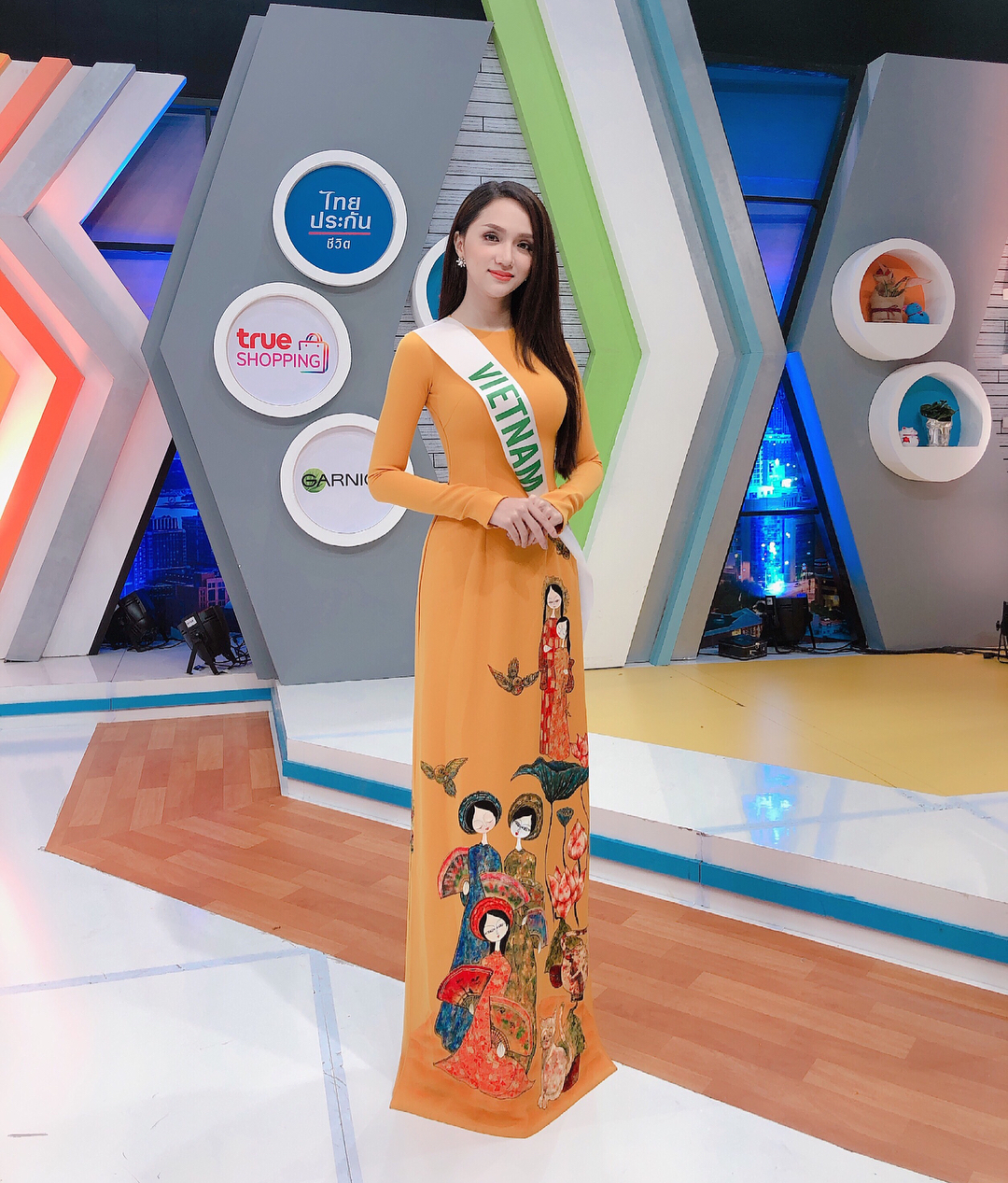 Elle-viet-nam-nhung-bo-canh-quyen-ru-giu-huong-giang-idols-toa-sang-tai-hoa-hau-chuyen-gioi-quoc-te-2018 Elle-viet-nam-nhung-bo-canh-quyen-ru-giu-huong-giang-idols-toa-sang-tai-hoa-hau-chuyen-gioi-quoc-te-2018