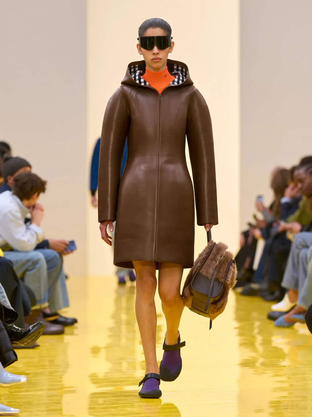 BST LOEWE Thu-Đông 2026