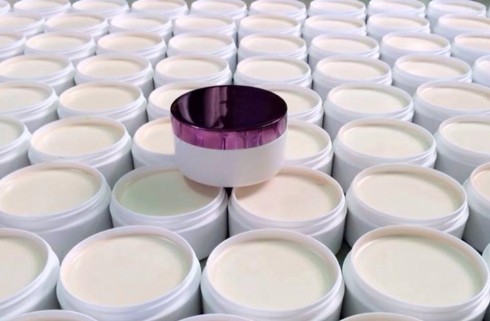 Tác hại của kem trộn đối với làn da Kem trộn mang đến những tác hại khôn lường cho làn da nếu không may sử dụng phải