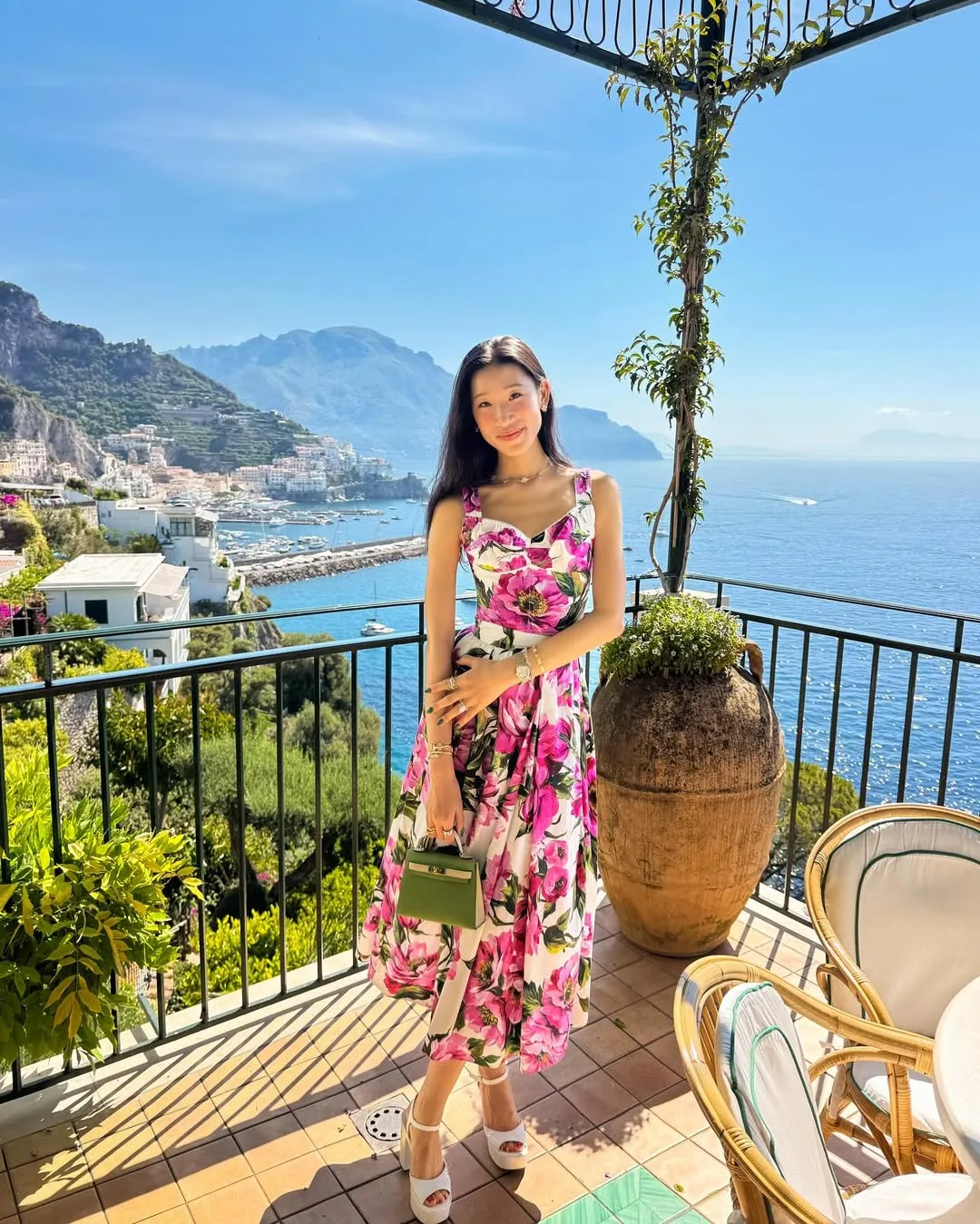 thời trang becca bloom Dolce & Gabbana