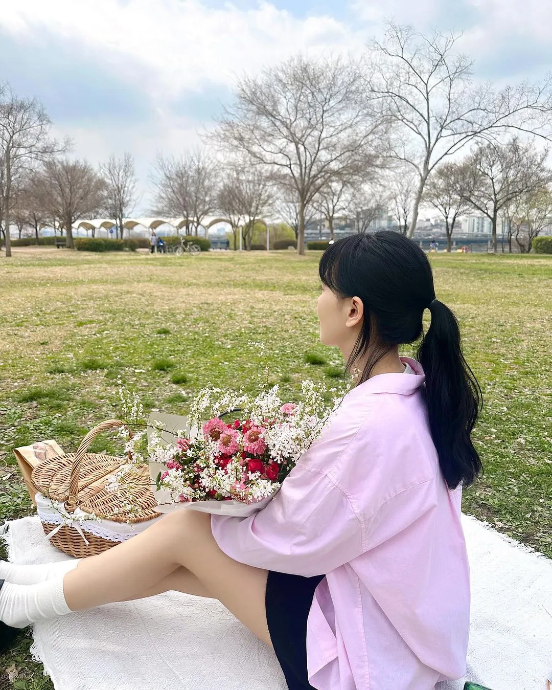 thời trang đời thường của “chị gái Suzy” Kang Han Na