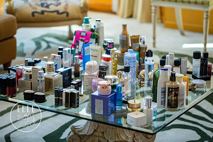 EBAs 2020 beauty bloggers sản phẩm làm đẹp trên bàn