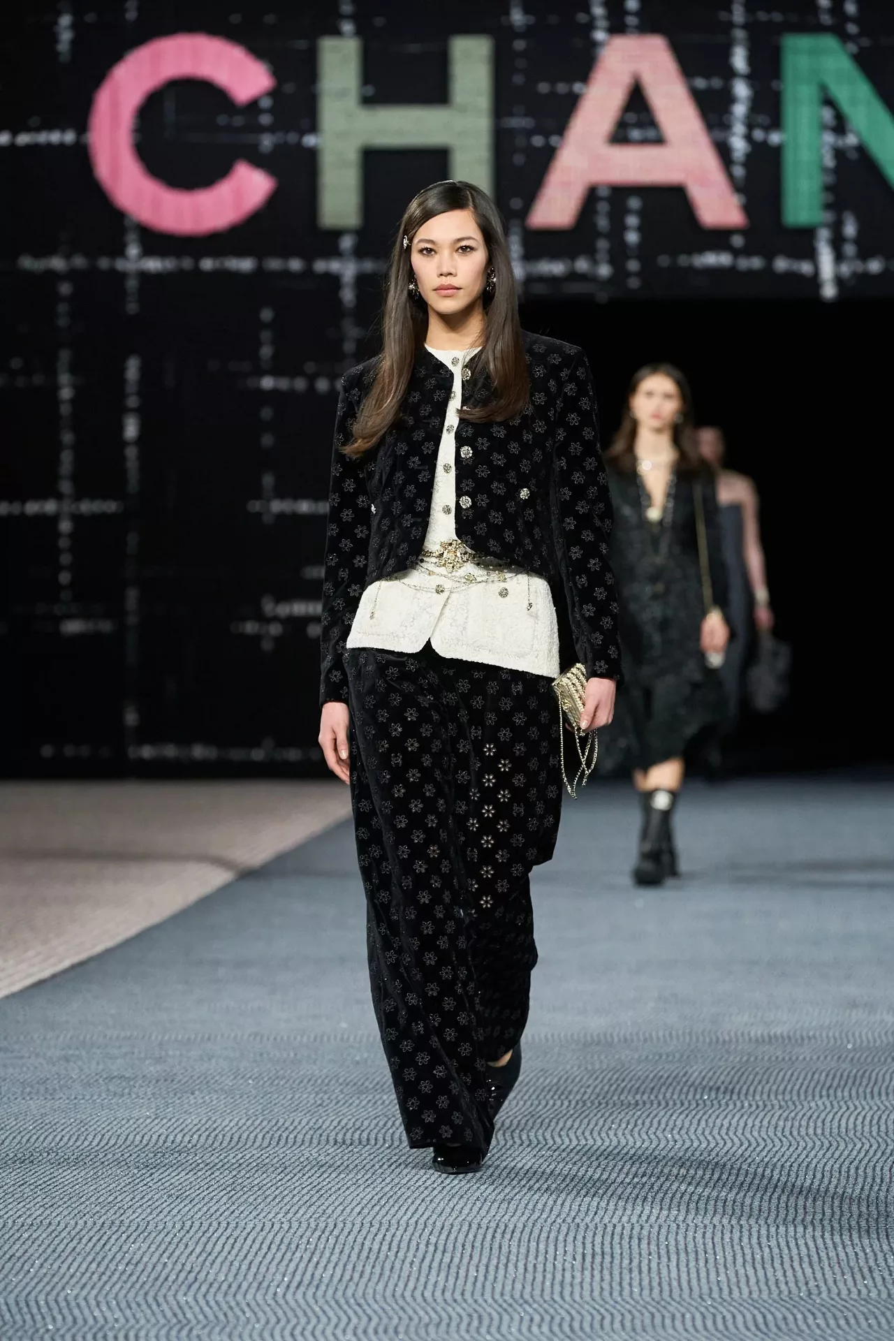 Chanel RTW Thu Đông 2022 look 57