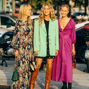 thời trang cung hoàng đạo bảo bình - fashionista mặc đồ họa tiết và màu sắc trên đường phố feature 2