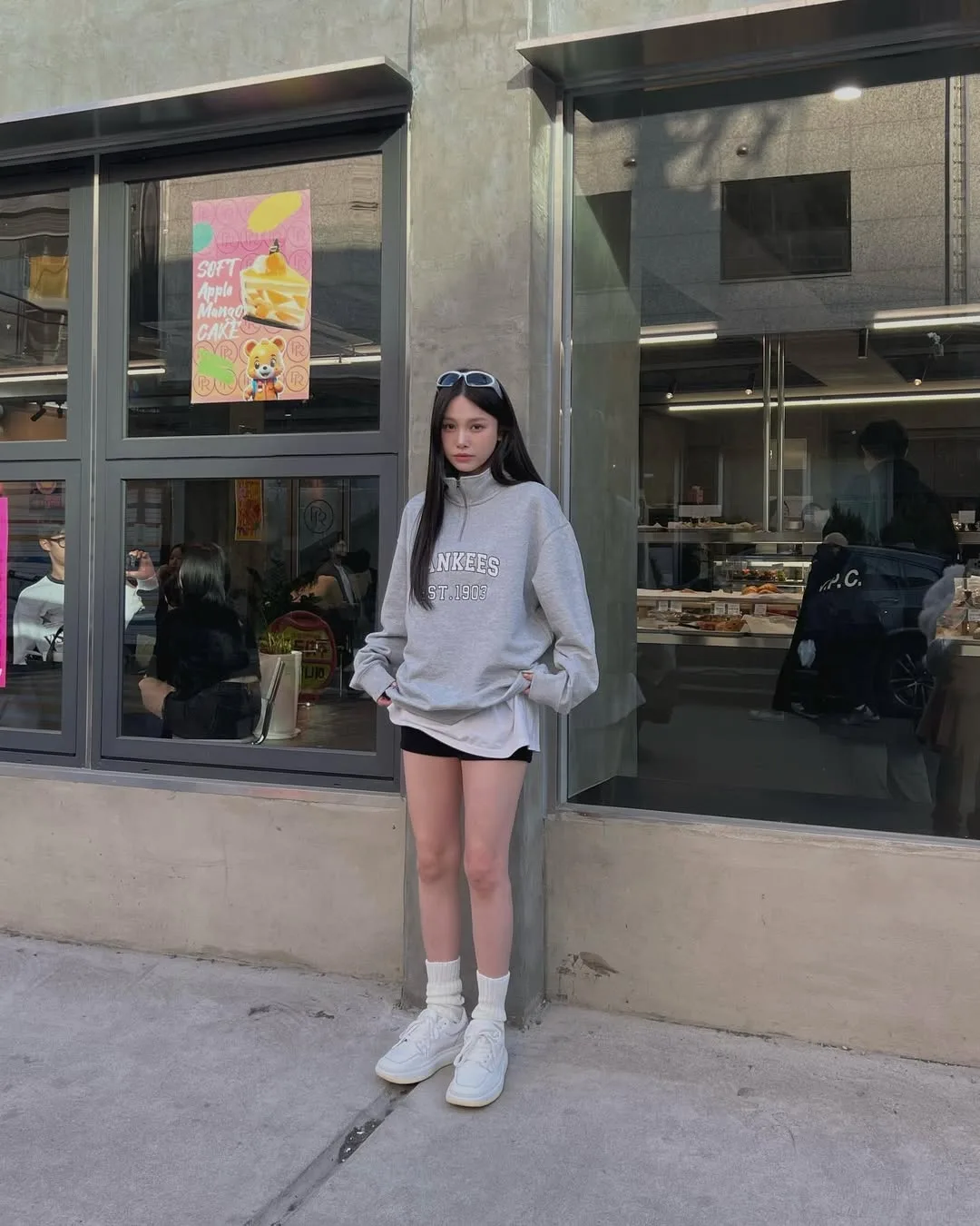 halfzip sweater và quần biker