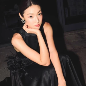 Giải mã sức hút của Mina Sue Choi trong 