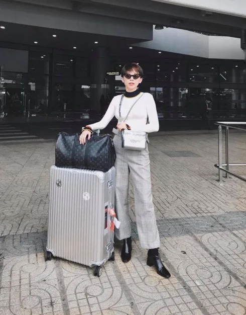 Các fashionista Việt mặc gì để nổi bật trong street style xuống phố tháng 2 Các fashionista Việt mặc gì để nổi bật trong street style xuống phố tháng 2
